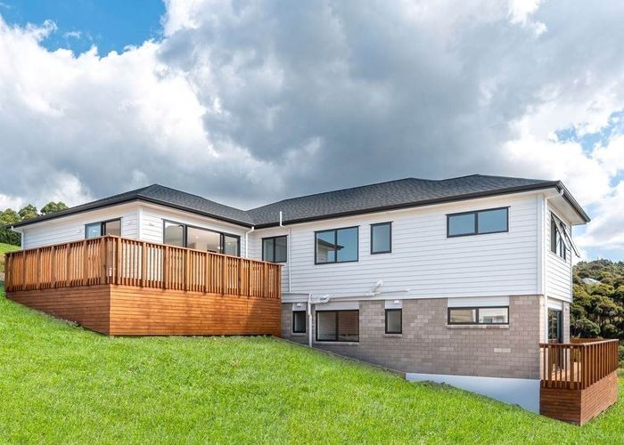  at 8 Myra G Place, Stanmore Bay, Rodney, Auckland