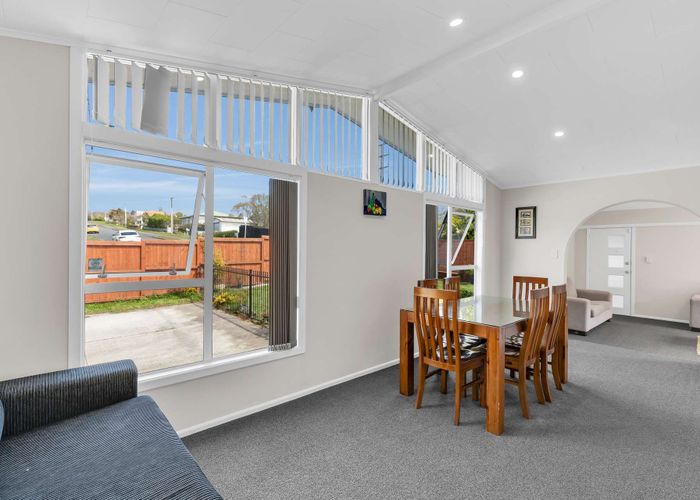  at 7 Woodvale Road, Glen Eden, Auckland
