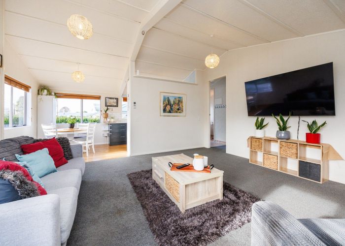  at 10 Pirinoa Street, Feilding, Feilding