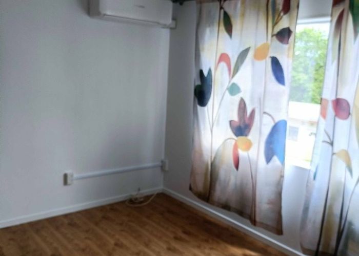  at 2/78 West Coast Road, Glen Eden, Waitakere City, Auckland