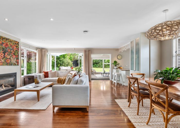  at 10 Pembroke Crescent, Glendowie, Auckland