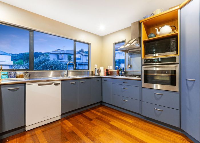  at 11 Glengavel Grove, Papakowhai, Porirua, Wellington