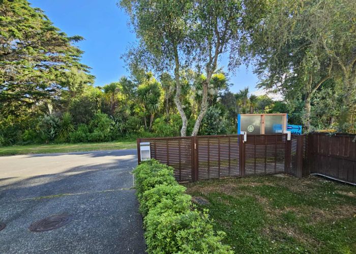  at 33 Verdale Circle, Glen Eden, Waitakere City, Auckland