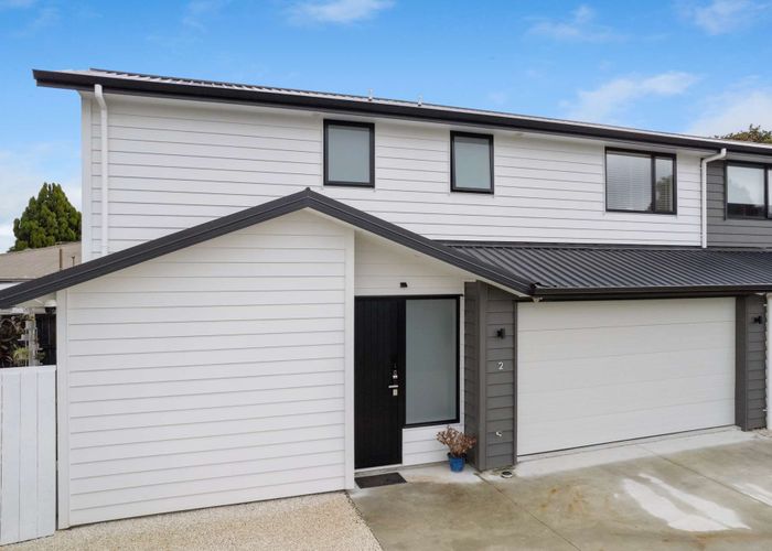  at 2/12 Liston Crescent, Hillcrest, Hamilton