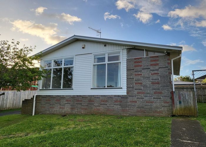  at 11 Ellen Avenue, Hillcrest, North Shore City, Auckland