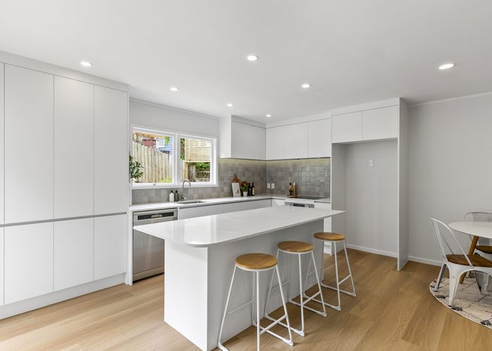  at 36 Beaudine Avenue, Glenfield, North Shore City, Auckland