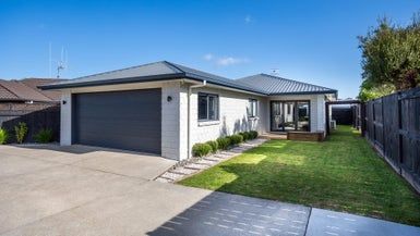  at 98 Twin Oak Avenue, Papamoa Beach, Papamoa