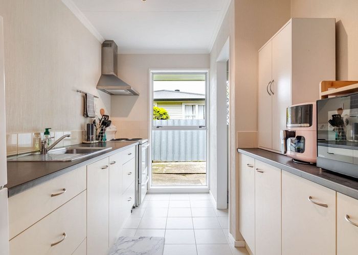  at 19B Churchill Avenue, Hokowhitu, Palmerston North, Manawatu / Whanganui