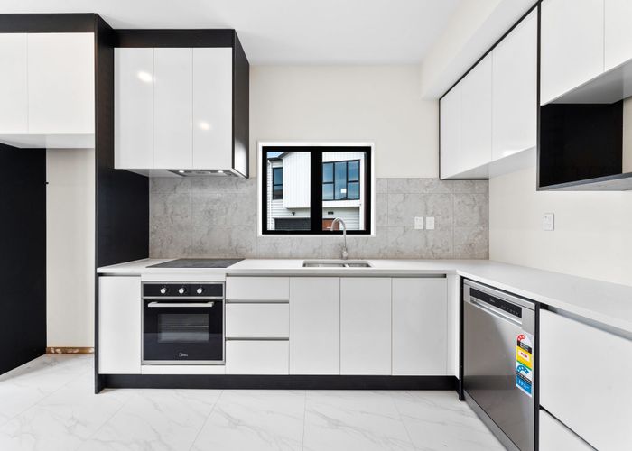  at Lot 1-15/14 Medallion Drive, Oteha, North Shore City, Auckland