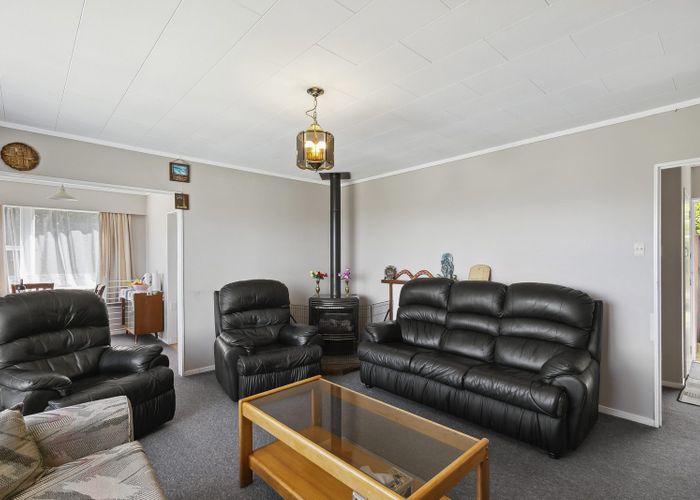  at 23 Griffiths Grove, Newlands, Wellington
