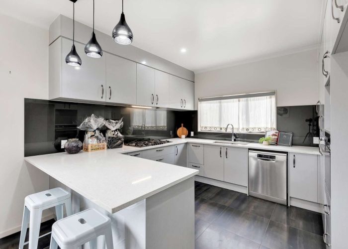  at 7A Woodvale Road, Glen Eden, Waitakere City, Auckland