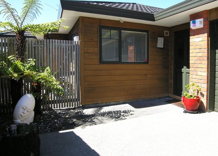  at 6 Marjory Close, Broadmeadows, Wellington