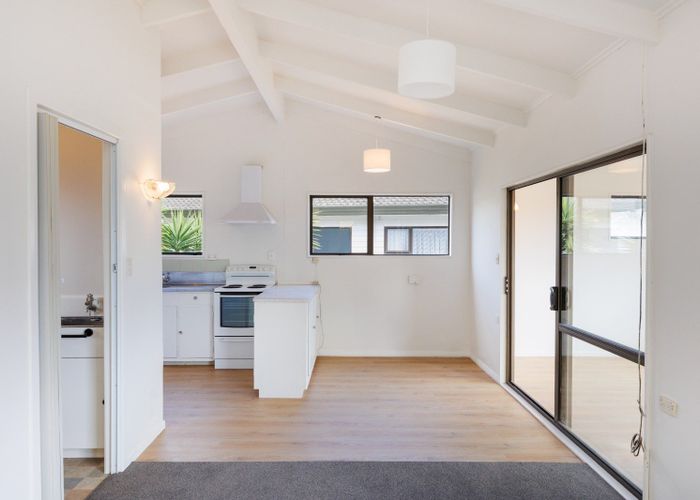  at 14 Cousins Avenue East, Foxton Beach, Horowhenua, Manawatu / Whanganui