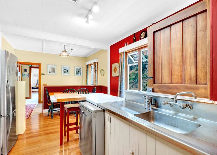  at 16 Victoria Road, New Plymouth, New Plymouth