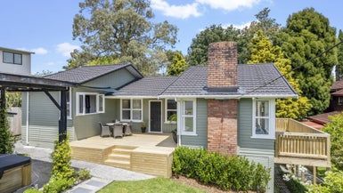  at 5 Alison Avenue, Herald Island, Auckland