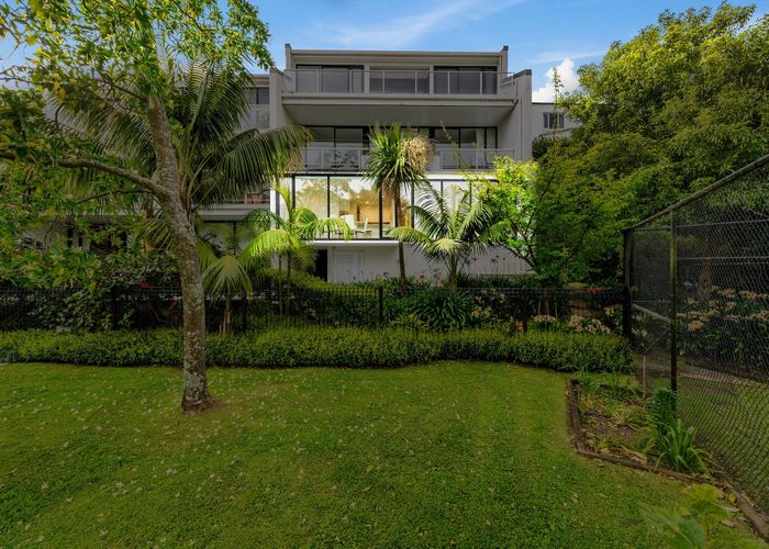  at 16/7 Cliff Road, St Heliers, Auckland