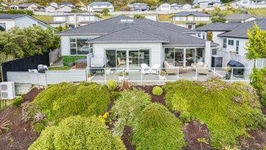  at 10 Madeira Close, Whitby, Porirua