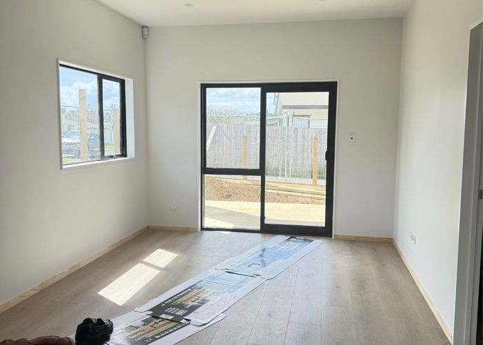  at 12D Italia Grove, Mount Wellington, Auckland City, Auckland