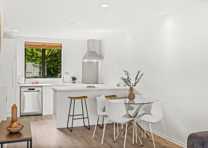  at 2/25 Rossmay Terrace, Kingsland, Auckland City, Auckland