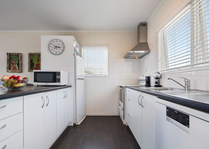  at 1/60 Marlborough Avenue, Glenfield, Auckland