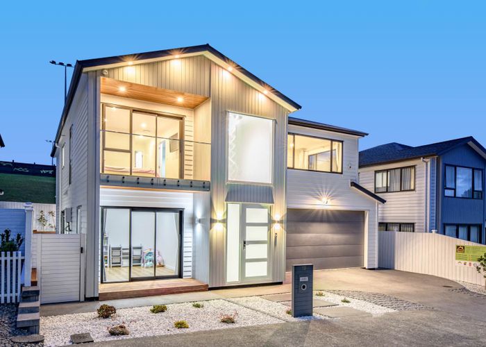  at 19 Bight Road, Long Bay, Auckland