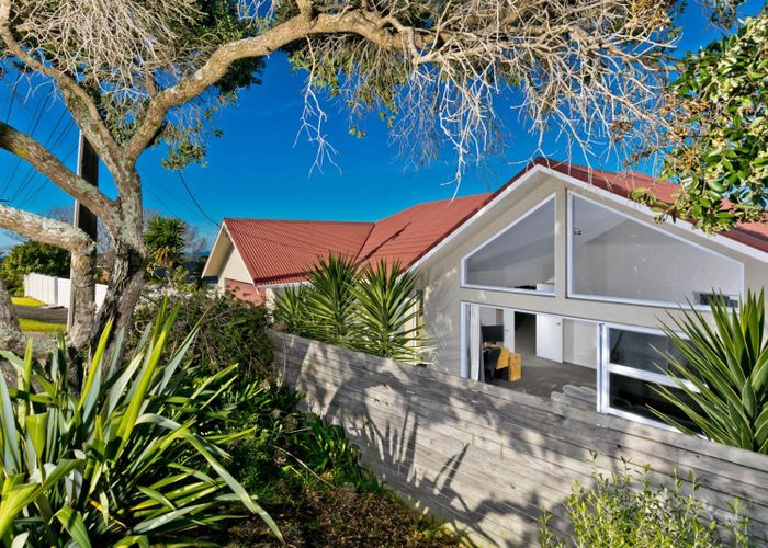  at 19A Masterton Road, Rothesay Bay, Auckland