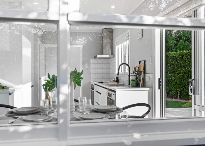  at 1/86 Tirimoana Road, Te Atatu South, Waitakere City, Auckland