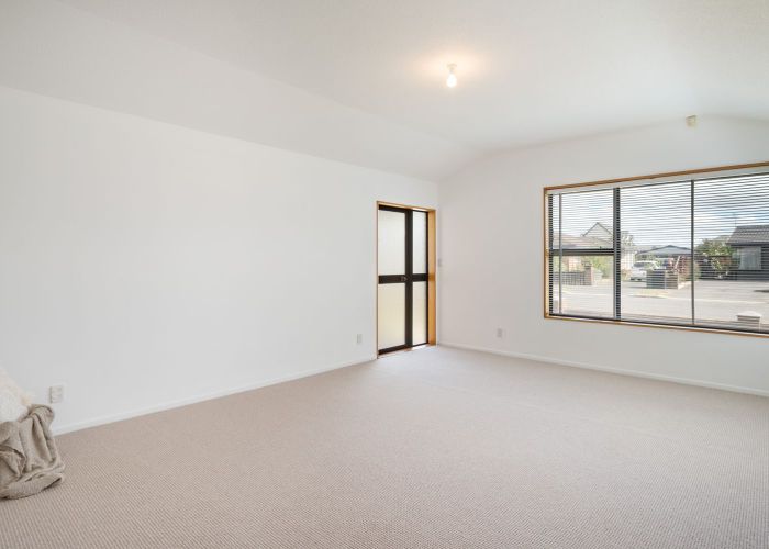  at 1/82 Waratah Street, Avondale, Christchurch