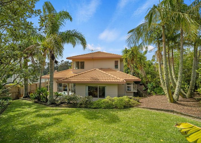  at 46 Unsworth Drive, Unsworth Heights, Auckland
