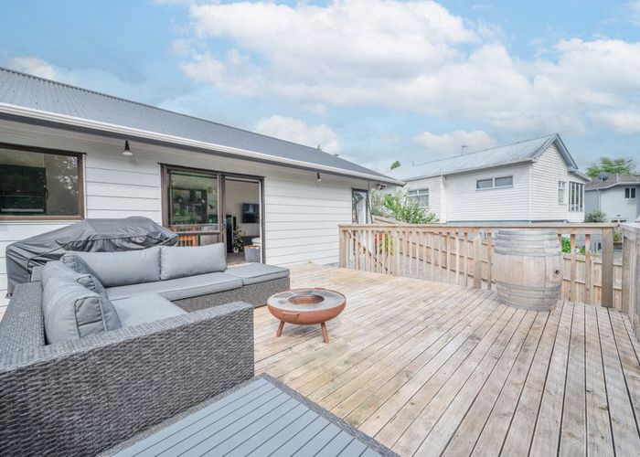  at 6 Mahoe Glade, Patumahoe, Pukekohe