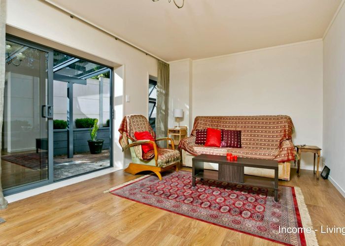  at 17a Ridgewood Crescent, Birkenhead, North Shore City, Auckland