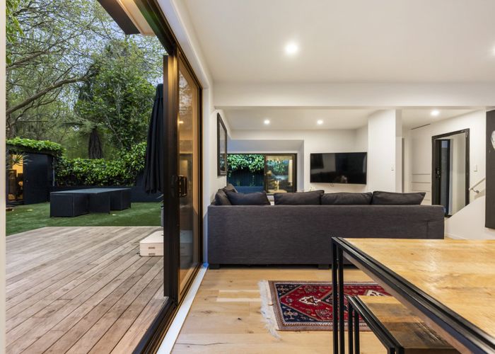  at B/23 Green Lane East, Remuera, Auckland