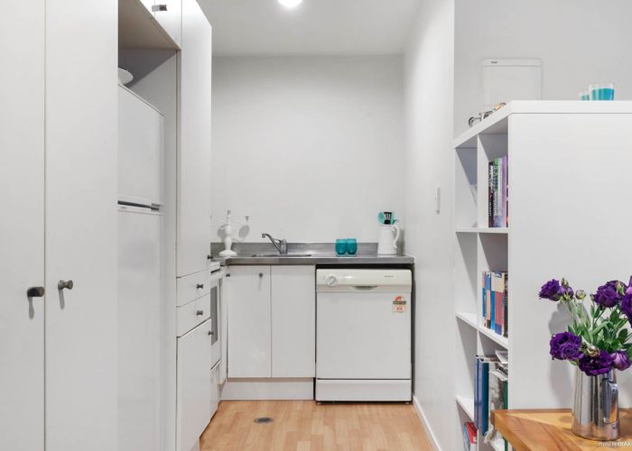  at 1/8 Clayton Street, Newmarket, Auckland