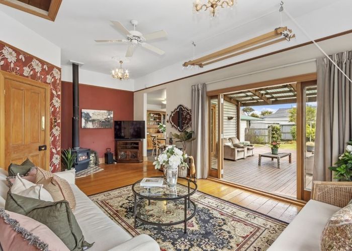  at 128 Middlepark Road, Sockburn, Christchurch