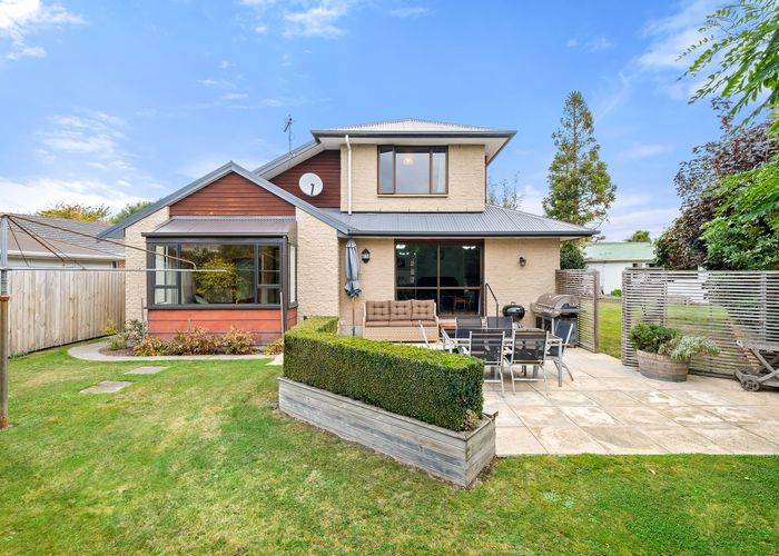  at 16 Kingsgate Place, Burnside, Christchurch