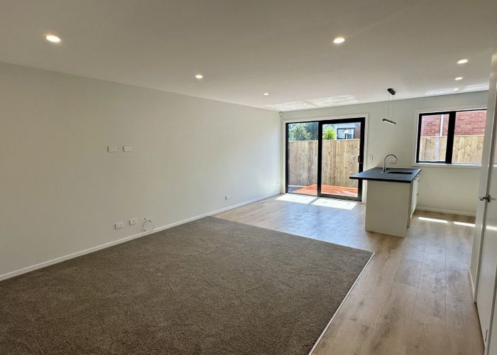  at 2/17 Gibson Cresent, Naenae, Lower Hutt, Wellington