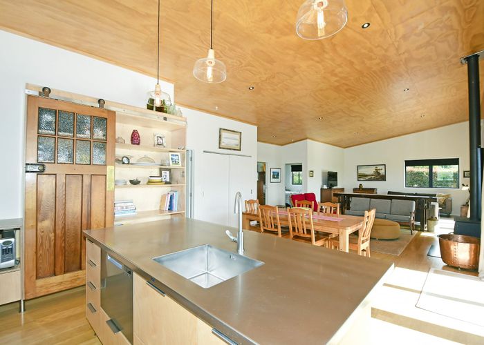  at 5 Lupis Way, Kaiwaka