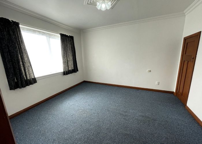  at 87 Whites Line East, Waiwhetu, Lower Hutt, Wellington