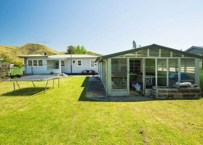  at 20 Steele Road, Tamarau, Gisborne