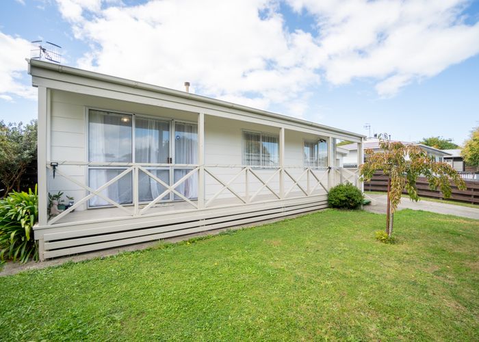  at 25A Rosedale Crescent, Cloverlea, Palmerston North