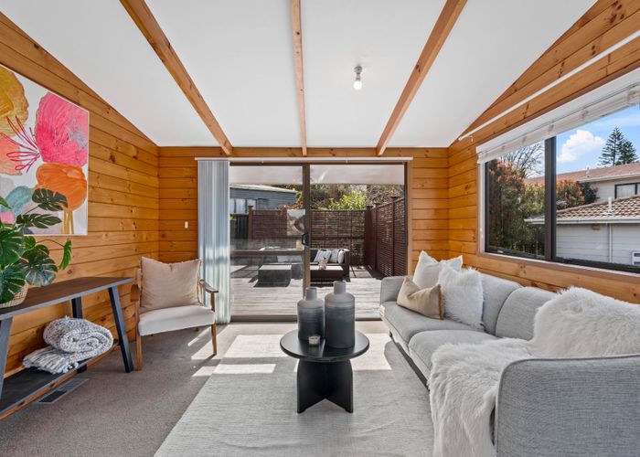  at 5 Elizabeth Drive, West Harbour, Waitakere City, Auckland