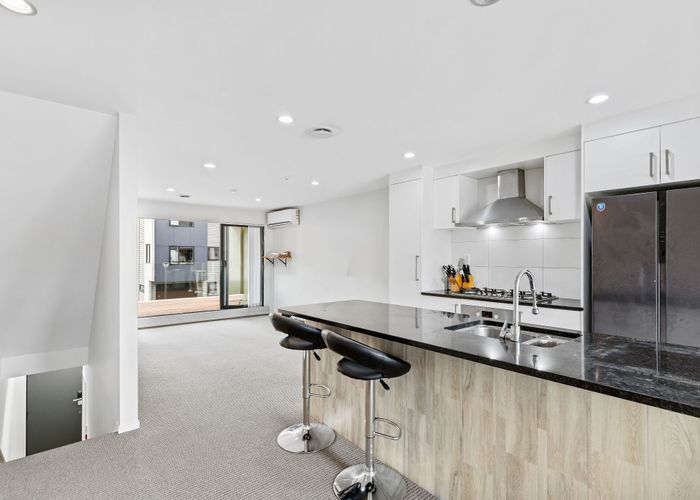  at 25/5 Perekia Street, Albany, North Shore City, Auckland