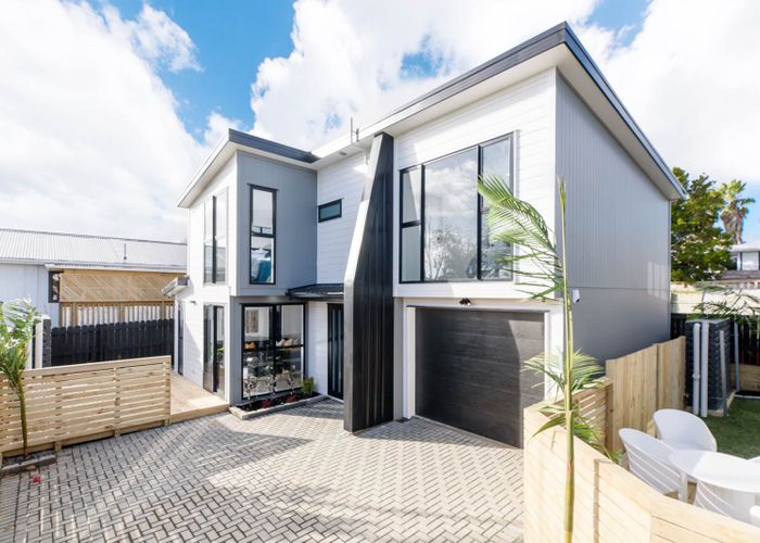  at 15D Addison Street, Blockhouse Bay, Auckland