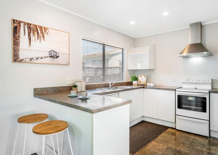  at 4/28 Christmas Road, Manurewa, Auckland