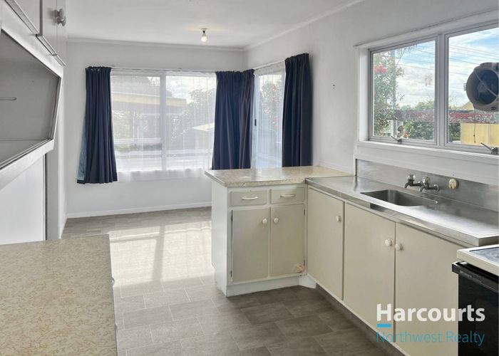  at 17 Huruhuru, Massey, Waitakere City, Auckland