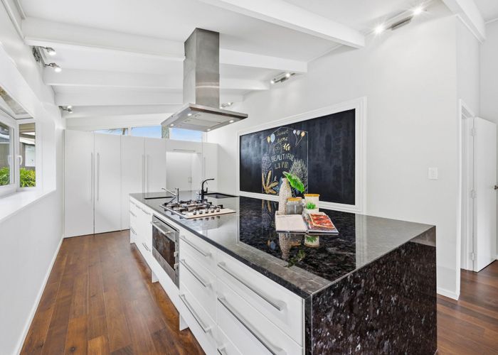  at 26 Pickwick Parade, Mellons Bay, Manukau City, Auckland