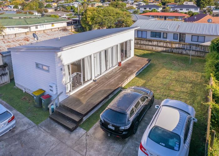  at 4 Mount View Road, Melville, Hamilton