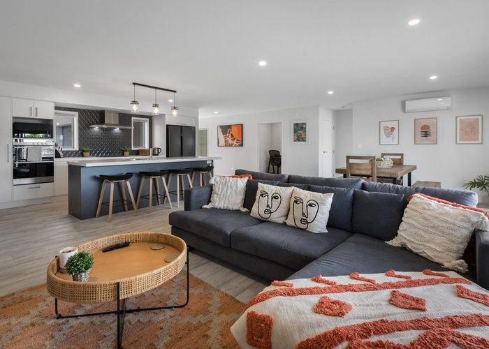  at 12 Anatere Rise, Katikati