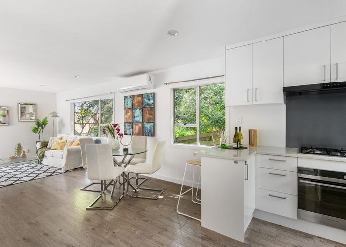  at 16 Dunraven Place, Torbay, North Shore City, Auckland