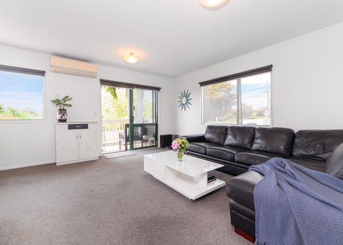  at 2B Porter Avenue, Te Atatu South, Auckland